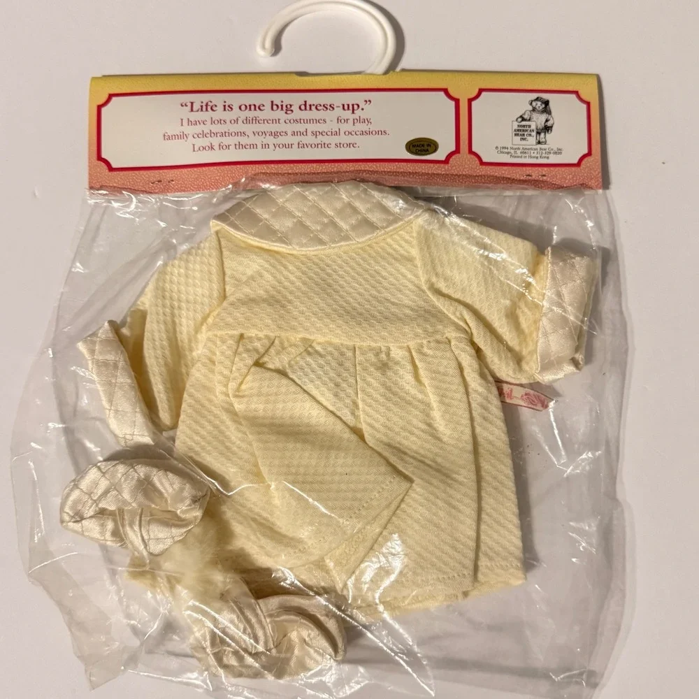 Muffy VanderBear The Boudoir Collection Cream Robe Slippers 1994 NIP Vintage